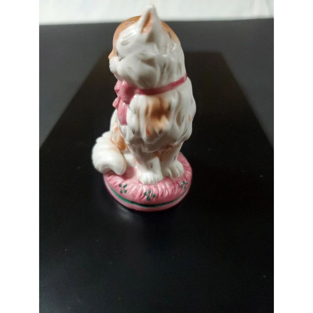 The Franklin Mint Staffordshire‎ Cat Figurine 1986 Display Curio Cat Collection
